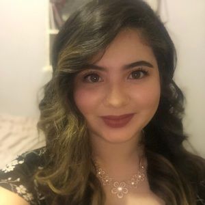 Meet your Posher, Crystal